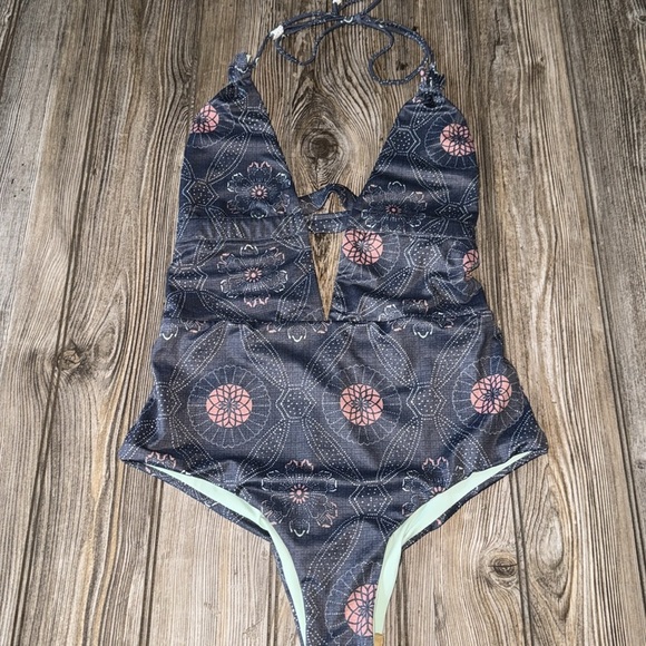 Tavik swimsuit Emma halter tie back beaded detail lined medium NEW - Picture 3 of 7